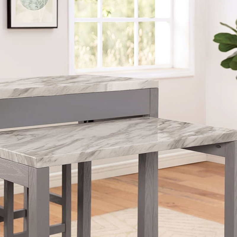 Table transitionnelle à hauteur de comptoir en gris, plateau en faux marbre, bois massif, tiroir en feutre, rustique, siège pour 4 personnes gris avec surface et pieds en bois