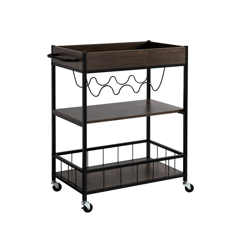 Chariot de cuisine à trois niveaux avec support pour quatre bouteilles de vin - métal brun et noir. Cadre en métal et roues verrouillables. Tablettes pour les articles qui tombent. Capacité de charge maximale de 100 lb. 10 lb par tablette. Peut contenir 4 bouteilles.