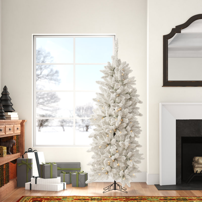 5.5' Lighted Christmas Tree