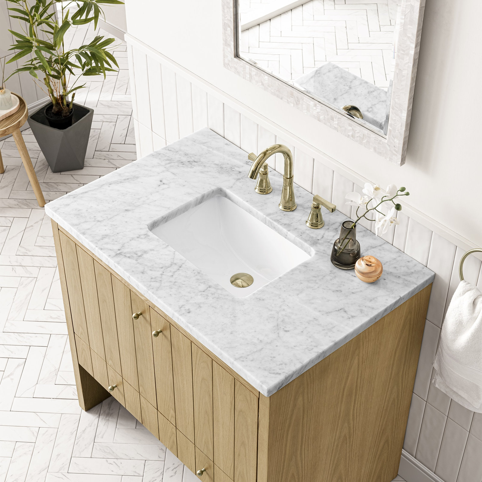 Hudson 36'' Single Bathroom Vanity, Ethereal Noctis, 8" Widespread, Light Natural Oak