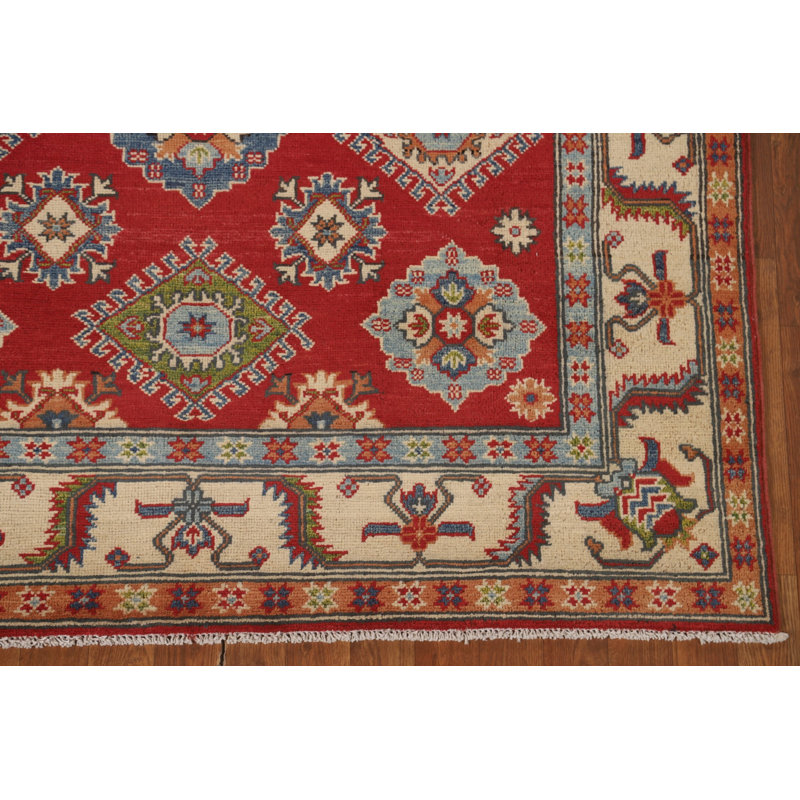 Tapis rouge Kazak