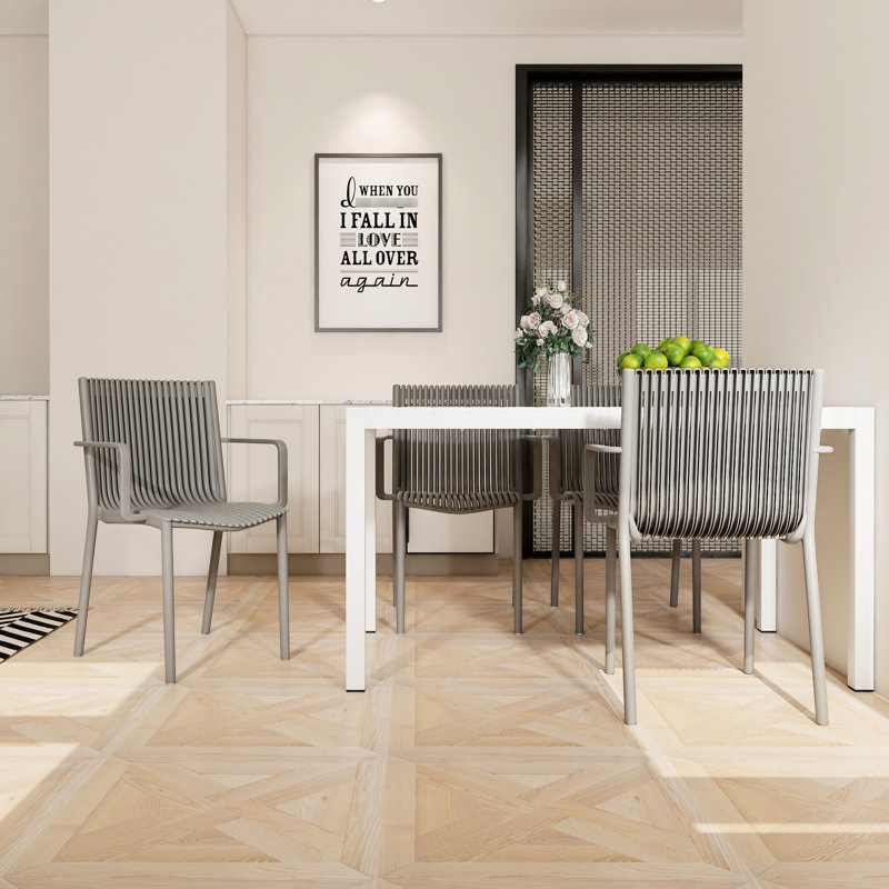 Ensemble de 4 fauteuils empilables en PP gris chaud et table moderne blanche de 140 cm - Résistant aux intempéries, plateau léger, structure polyvalente (4 emplacements), patins antidérapants, idéal pour différents usages.