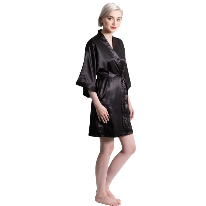 Peignoir en satin avec poches Quindy, Noir, M / G