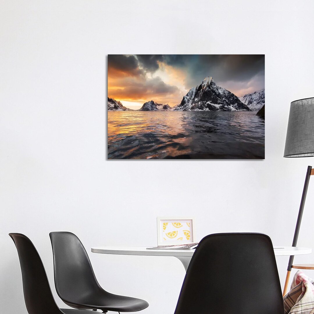 Calm Waters - Galerie-verpackte Leinwand Giclée