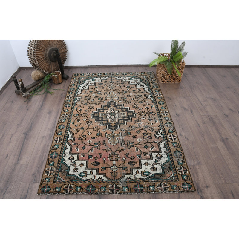 Traditional Wool Patchwork Accent Rug, 47.2x73.2 Inch Brown Rug