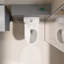 Toilette allongée une pièce pour petite salle de bain MEJE, double chasse, housse de siège à fermeture en douceur, blanc