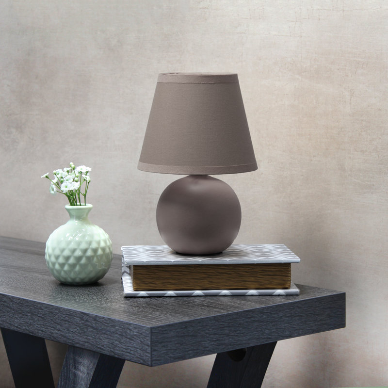 Mini lampe de table en forme de globe en céramique Amishi, Noir, Oui