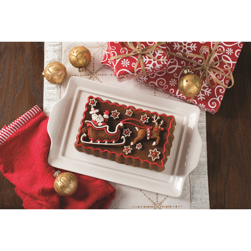 Santa's Sleigh Silver Aluminum Non-Stick Loaf Pan