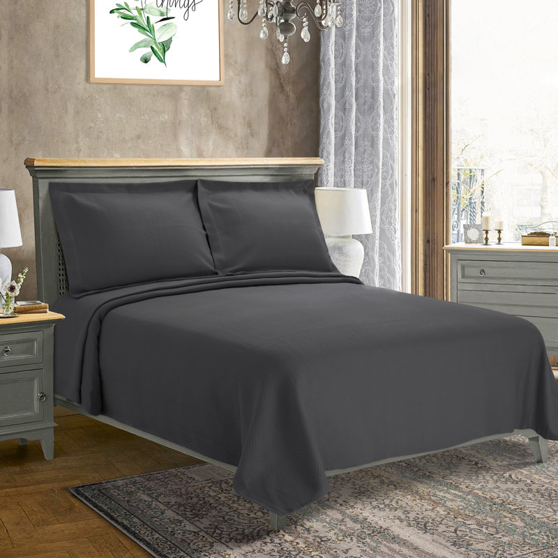 Superior Solitaire Waffled Matelassé Bedspread Set with Shams, Full Bedspread + Shams, Dark Gray