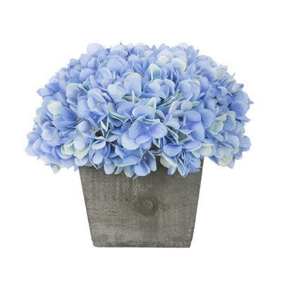 Arrangement d'hortensias artificiels en pot