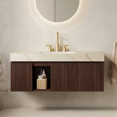Meuble-lavabo de salle de bain 152 cm avec lavabo intégré, meuble de rangement suspendu, comptoir en pierre frittée couleur crème veinée or et 2 lavabos en céramique avec 3 trous pré-percés pour robinetterie, démonté, robinetterie et bonde non inclus, finition noyer.
