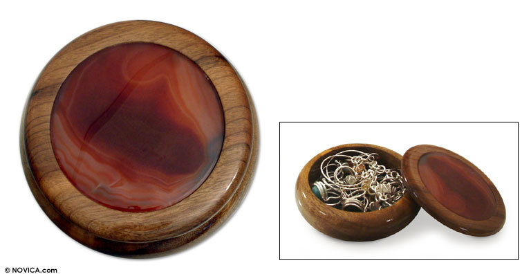 Boîte à bijoux en agate et bois