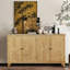 Armoire d'appoint polyvalente avec quatre portes, idéale pour plusieurs pièces, offrant un espace de rangement et de présentation pour la décoration intérieure