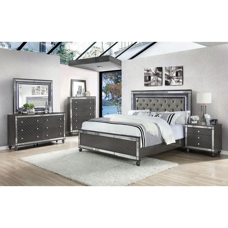 Ensemble de chambre à coucher à panneau tapissier à DEL Marijus 3-1, Très grand