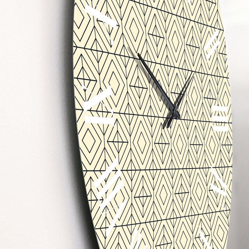 Horloge murale à motif de croix et carrés géométriques beiges, Surdimensionné