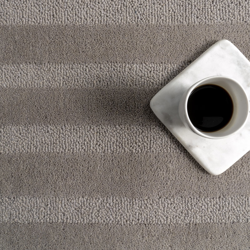 Handmade Medium Pile Gray Wool Striped 4' x 6' Area Rug
