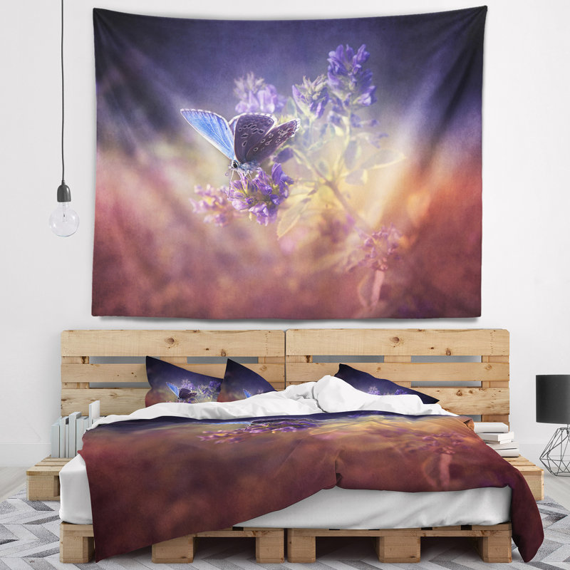 Tapisserie florale papillon vintage, H 32 po x l 39 po