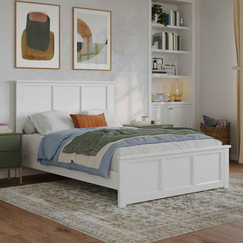 Lit bas en bois massif Patillo avec pied de lit assorti, Blanc, Double