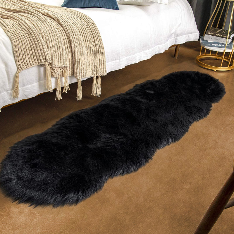 Faux Fur Indoor Rug, Novelty 2' x 6'