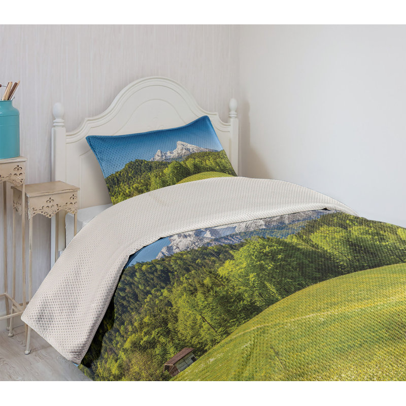 Twin White Quilted Bedspread Set with Pillow Sham