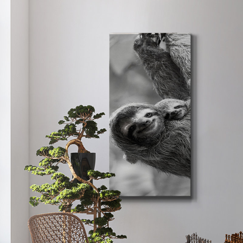 «Sloth Swing», reproduction sur toile tendue, H 24 po x l 12 po x P 1 po