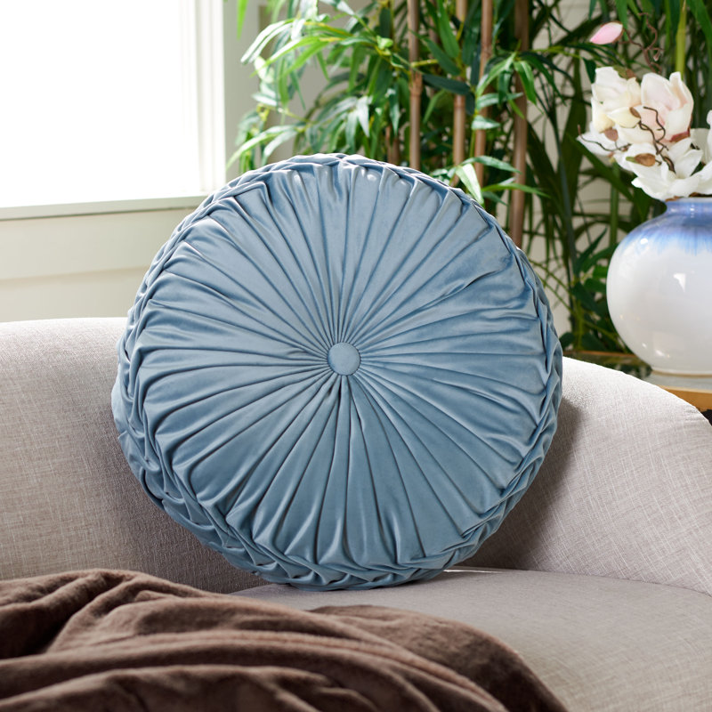 Leila Pillow, Blue