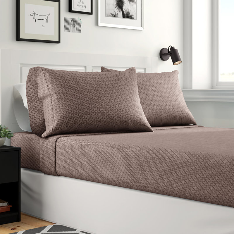Ivory Plaid Polyester Full Sheet Set with Pillowcases