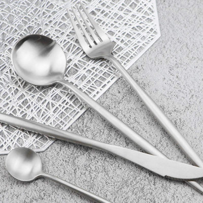 Ensemble de couverts 24 pièces en acier inoxydable, ensemble de couverts à finition mate 18/10 pour la maison et le restaurant, vaisselle durable et élégante pour un usage quotidien