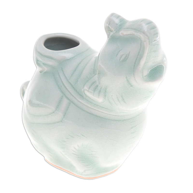 Edgecumbe Handmade Ceramic / Porcelain Table Vase
