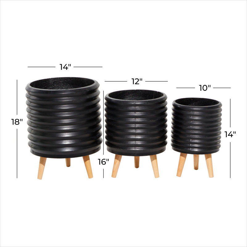 Cosmoliving By Cosmopolitan Set Of 3 White Wood Planter 14", 16", 18"H, Black