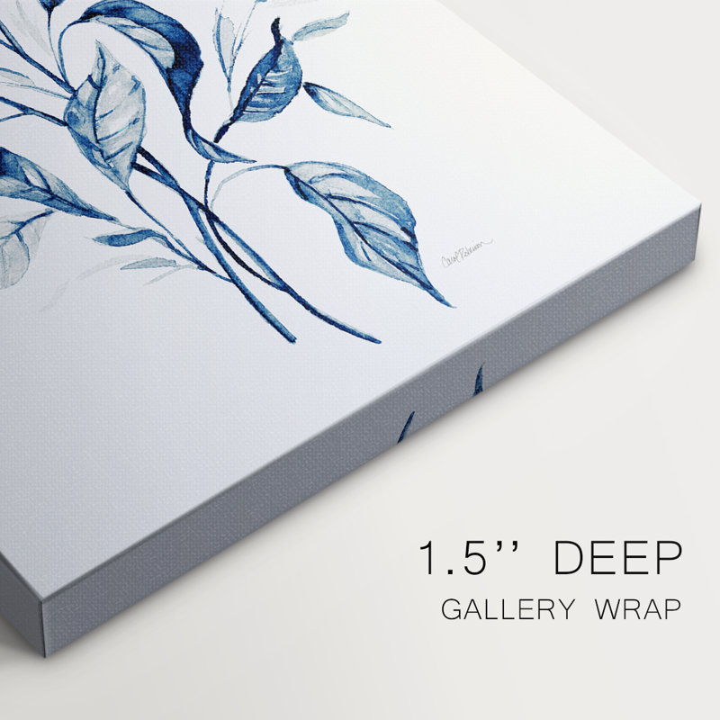 Indigo Wild Roses I -Galerie enveloppée Cavas, H 18 po x l 12 po