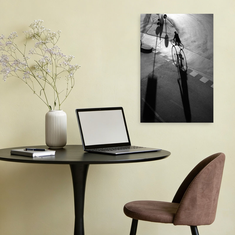 «City Cyclist Shadows Abstract Contemporary City», reproduction d'art murale, 24" H x 16" W