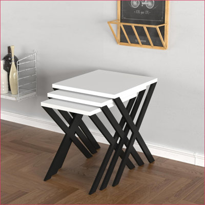 Ensemble de tables basses gigognes 3 pièces blanches - Pieds en métal, base en bois, décoration intérieure moderne
