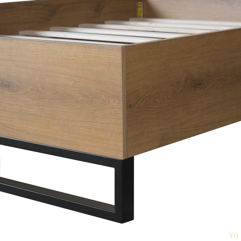 CADRE DE LIT EN BOIS D'INGENIERIE DE GRANDE TAILLE Centre de table élégant avec savoir-faire robuste, Grand lit