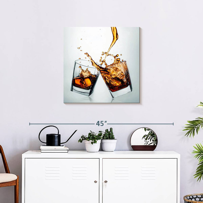 Yarlin Splashing Whiskey Drinks