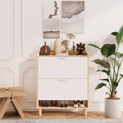 Armoire de rangement pour chaussures 31,5 pouces de style nordique avec 2 tiroirs rabattables, organisateur autoportant avec pieds en bois massif pour le vestibule, étagère à chaussures étroite (blanc et bois massif de couleur assortie)