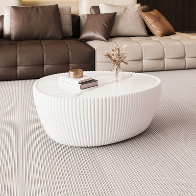 Table basse blanche en forme d'œuf frit en forme d'œuf blanc