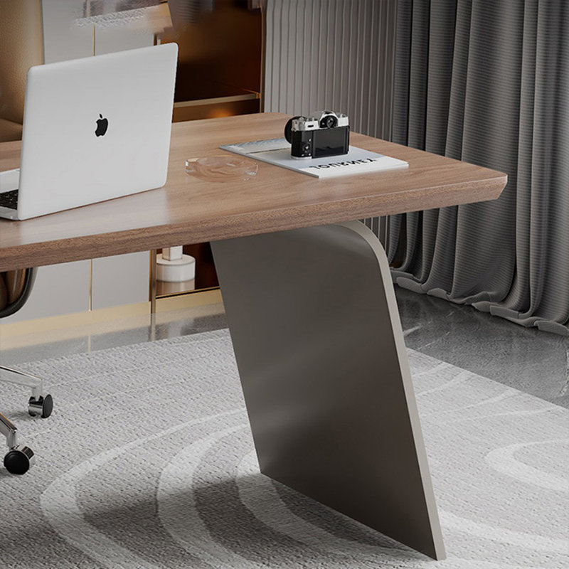 Bureau rectangulaire à 4 tiroirs en bois manufacturé brun noisette + kaki, H 29,92 po x l 55,12 po x P 27,56 po