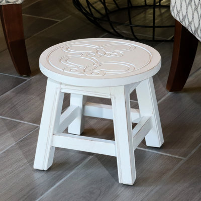 Tabouret en bois Butterflies, finition blanc antique. Bois d'hévéa. Idéal comme tabourets. Conception à marches de 11 po. Robuste et polyvalente pour les sièges.