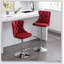 Tabourets de bar pivotants en velours avec hauteur de siège réglable, dossier ergonomique et base chromée luxueuse pour un confort moderne-421688190