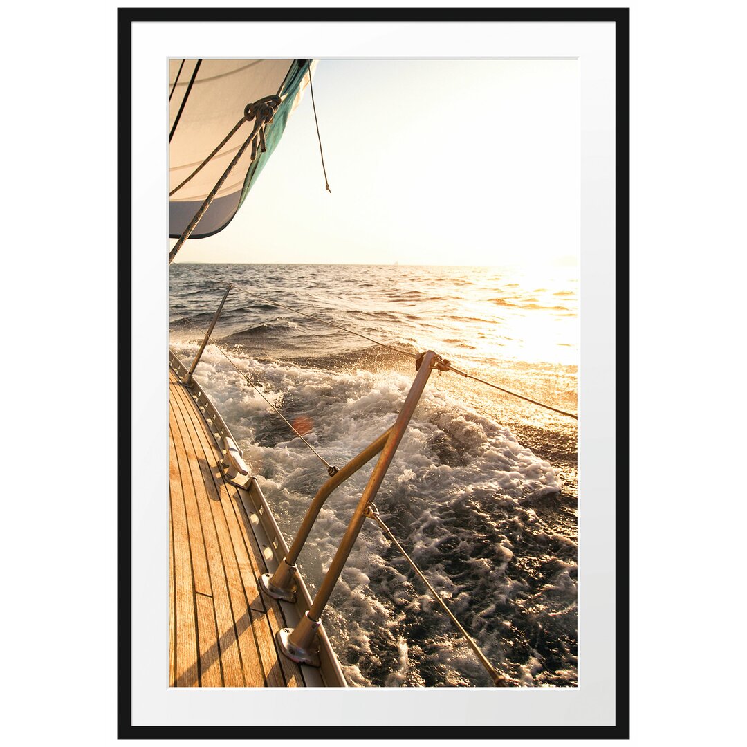 Gerahmtes Poster Segelboot im Meer