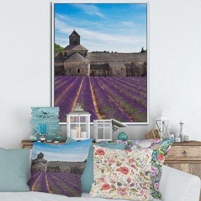 Champ de lavande avec abbaye en France - reproduction encadrée sur toile