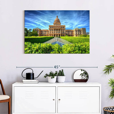 Nicci Texas Capitol