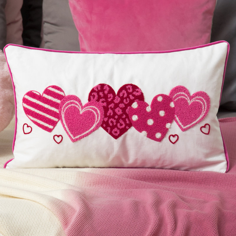 Housse de coussin décoratif 12 x 20 pouces motif de cœurs rose et blanc