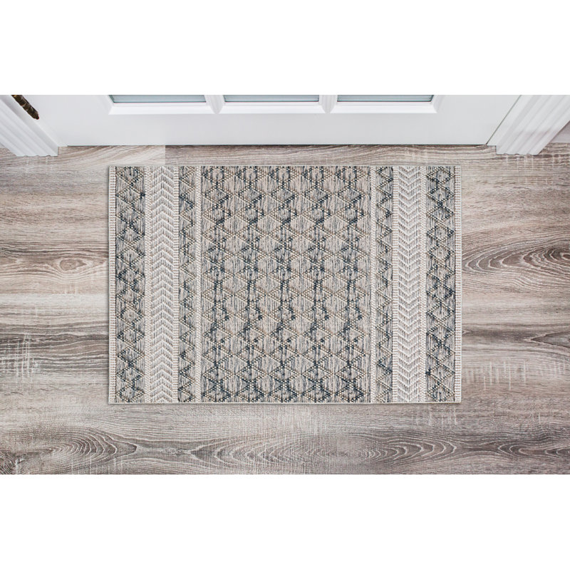Geometric Indoor Rug, Rectangle 2' x 3'