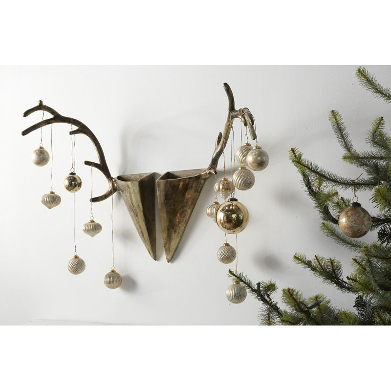 Caribou Antler WallMnt 31 po x 5,5 po x 30 po
