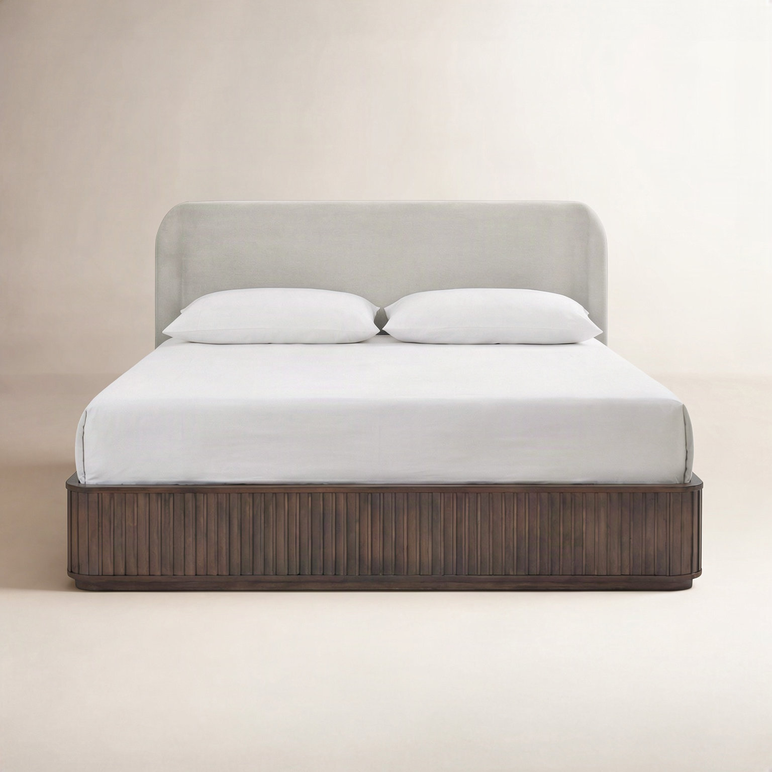 Nicoletta Wingback Bed, Queen