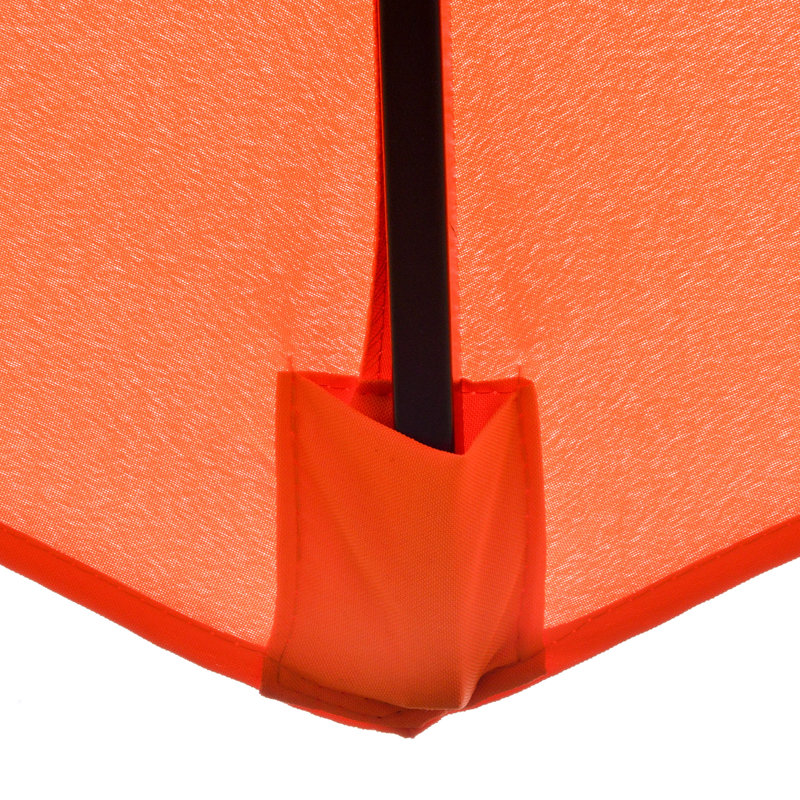 Parasol de patio orange 9 pi. 3 avec des caractéristiques pratiques. Ouverture de la manivelle et réglage de l'inclinaison. Convient à une terrasse, une cour ou une pelouse. 3 ventilés. Matériaux. 13,3 lb 7,85 po Hauteur du produit Grand parasol d'extérieur
