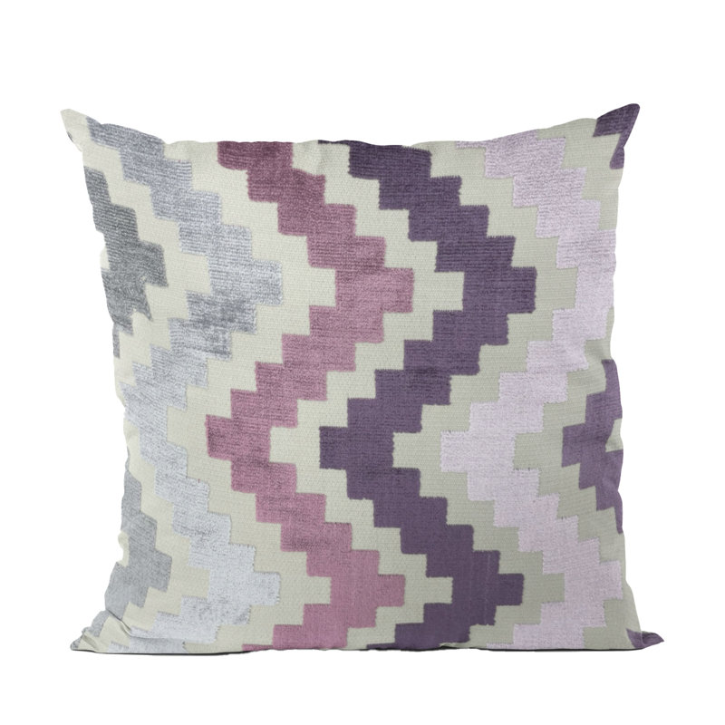 Coussin Plutus Opulence, H 26 po x l 26 po, Gris / rose / mauve rayé, Carrée