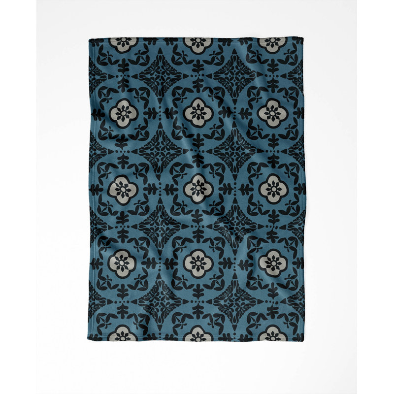 Couverture en velours de polaire vison doux Sully, L 60 po x l 50 po, Motif floral bleu